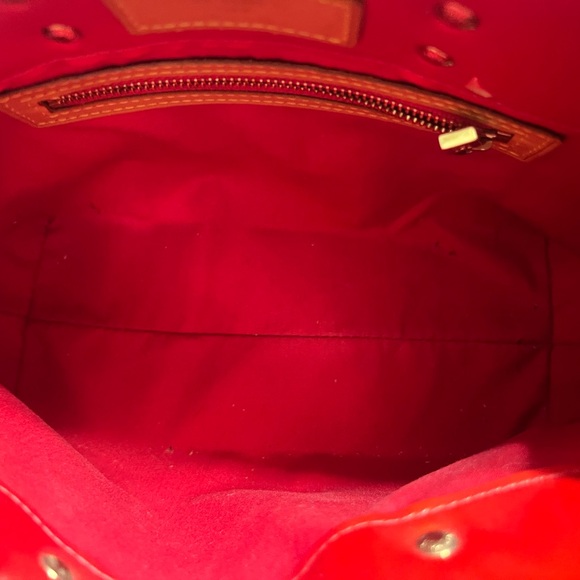 AUTHENTIC LOUIS VUITTON READE VERNIS Handbag - Rarely Used! - Picture 2 of 7